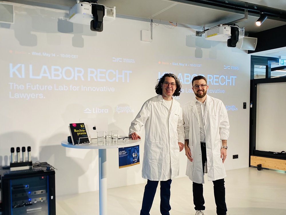 Dr. Daniel Halft und Dr. David Schneeberger im KI Labor Recht